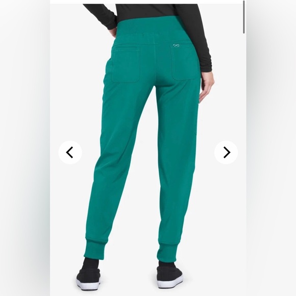 Cherokee Infinity scrub Set - Picture 6 of 7